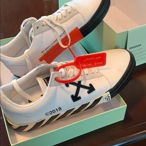 OFF-WHITE c/o Virgil Abloh White Vulcanised 42